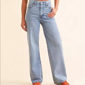 Levi’s - Ribcage Wide Leg Jeans